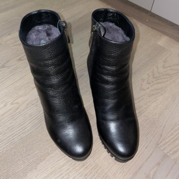 Женские ботильоны на каблуке Loriblu