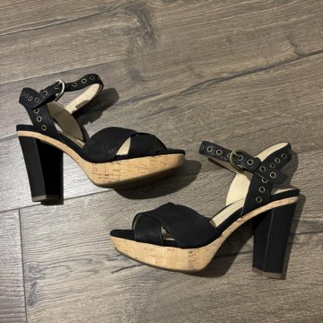 Босоножки Geox