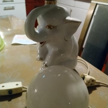 Оригинальный светильник ночник