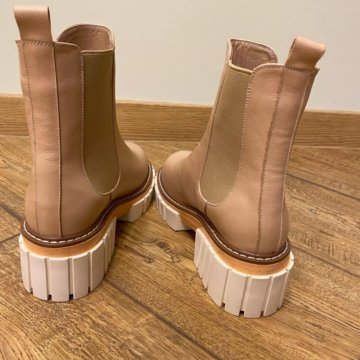 Ботинки с Тонким мехом новые!