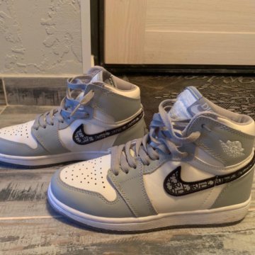 кроссовки air jordan dior