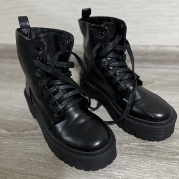 Супер Модные ботинки 36 размер