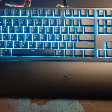 Игровая клавиатура Razer Ornata Chrome