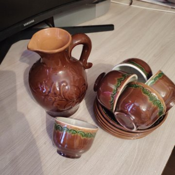 Кувшин и 5 чашек с блюдцами