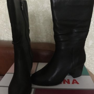 Сапоги новые очень мягкая кожа удобный каблук