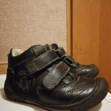 Ботинки высокие р. 27 нат. Кожа