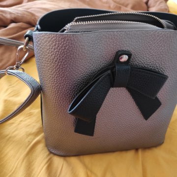 Сумка серая, высота20, ширина10, длина22