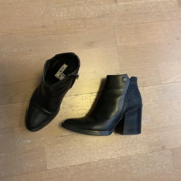 Ботинки женские Moschino