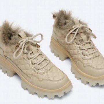 Кроссовки новые Uterque, 39