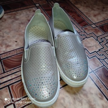 Слипоны новые 38 размер