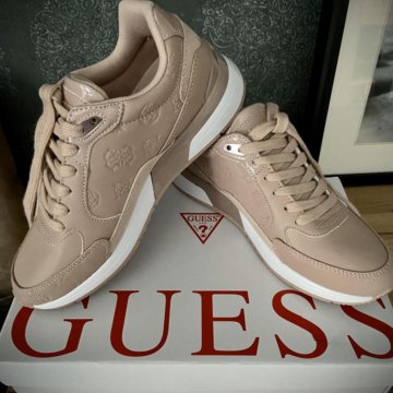 Кроссовки Guess