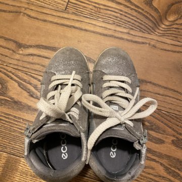 Продам Весенние ботиночки Ecco, оригинал