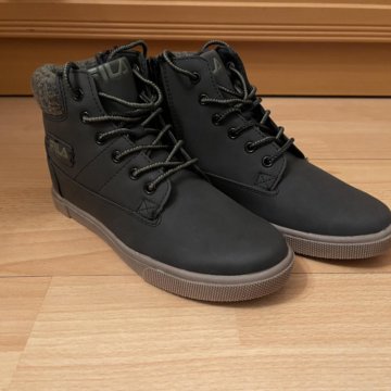 Ботинки демисезонные новые 33 размер