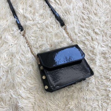 Сумочка лаковая 18,5\16,0см черная