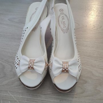 Туфли праздничные