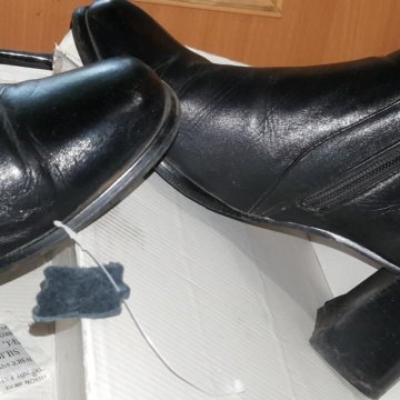 Две пары ботинок Кожа, Италия на полную ногу