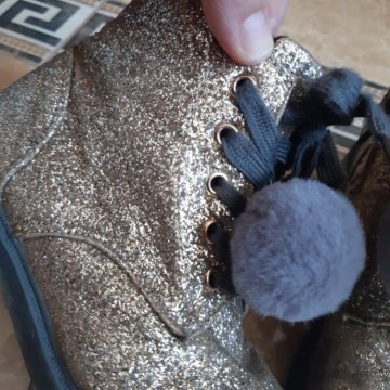 Ботинки демисезонные 32р