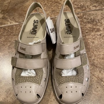 Босоножки 37 р