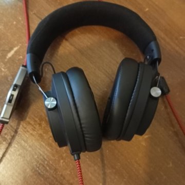 Игровые наушники с микрофоном