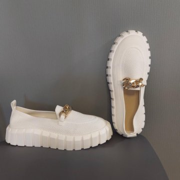 Лоферы женские с цепочкой 2022