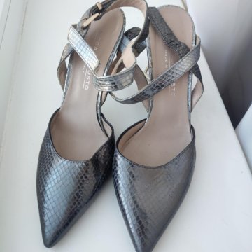 Туфли бренда Moda di Fausto