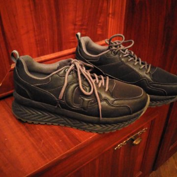 Женская обувь