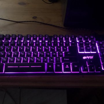 Игровая клавиатура HIPER с подсветкой