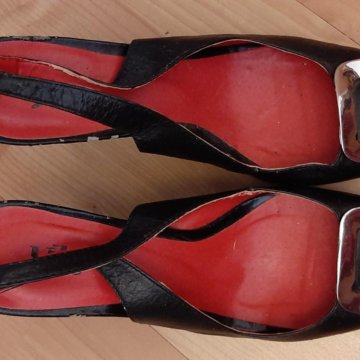 Босоножки с пряжками, 38