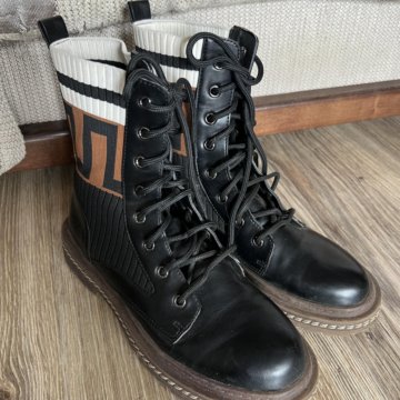 Ботинки женские демисезонные