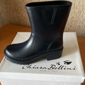 Резиновые сапоги