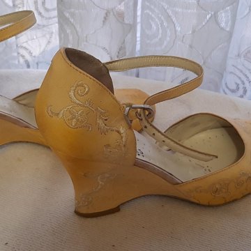 Босоножки женские р.39