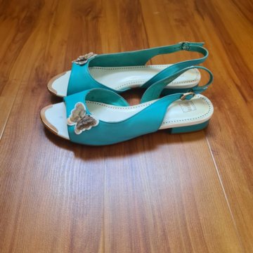 Босоножки женские