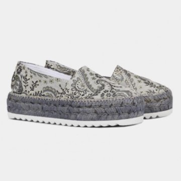 Новые эспадрильи La Maison белые