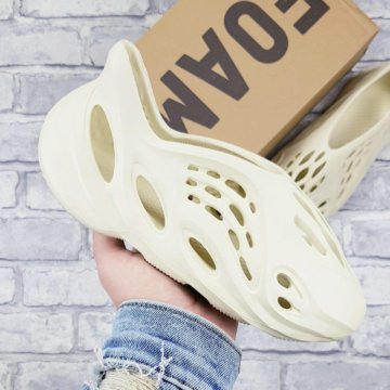 Женские кроксы Adidas Yeezy Foam ✔