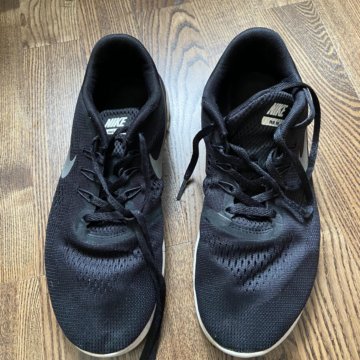 Женские кроссовки nike 40