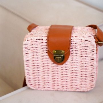 Сумка квадратная плетенная