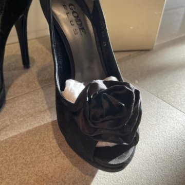 Туфли на шпильке