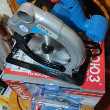 Пила циркулярная