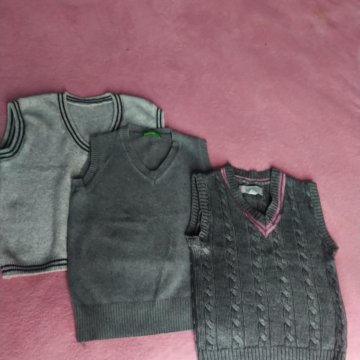 Жилетки(каждая по 100)