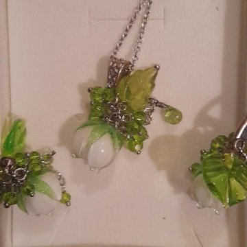 Отдам бесплатно бижутерия кулон и серёжки