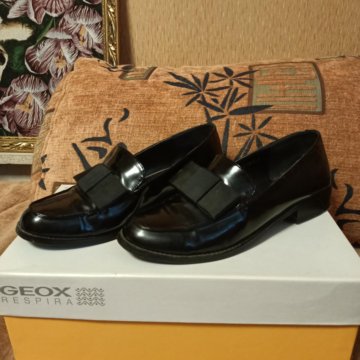 Лоферы женские