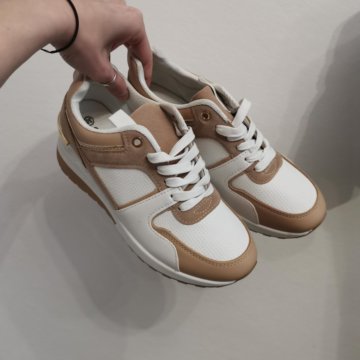 Новые женские кросовки 38 бежевые