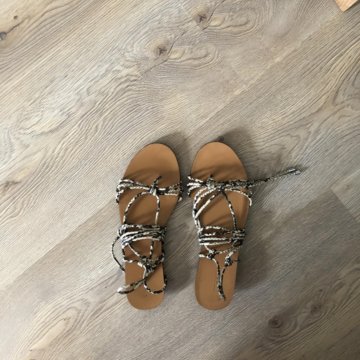 Сандалии босоножки Bershka 37