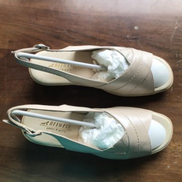 Босоножки женские