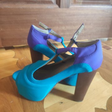 Босоножки. Сабо