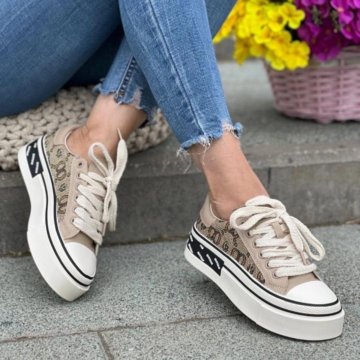 ????Женские кеды