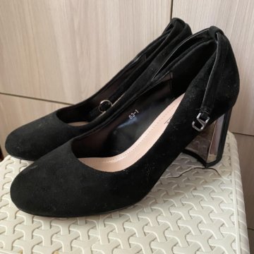 Новые чёрные туфли