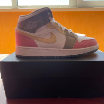 Nike air Jordan 1 mid