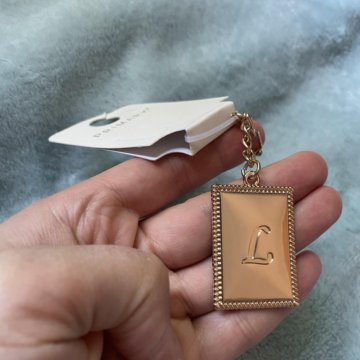 Брелок primark letter L