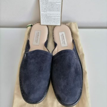 Тапочки, Италия